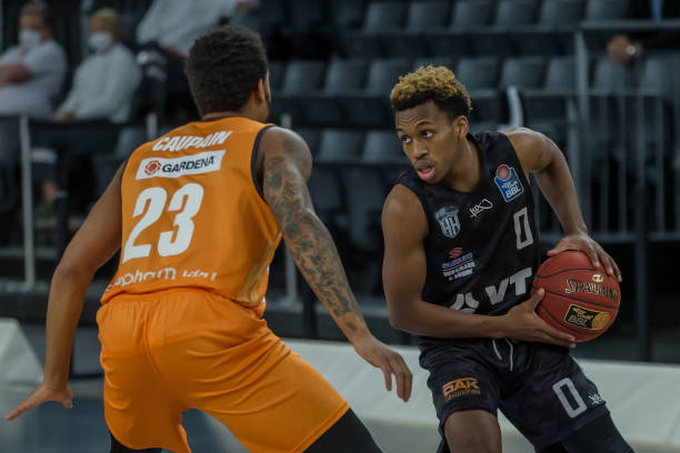 年新加盟的 年新加盟的