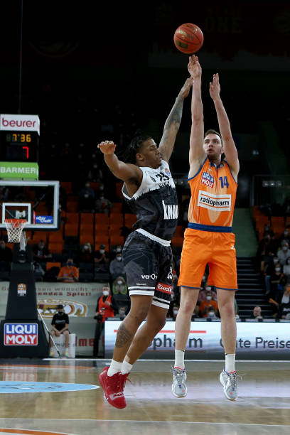 金的比赛中 金的比赛中