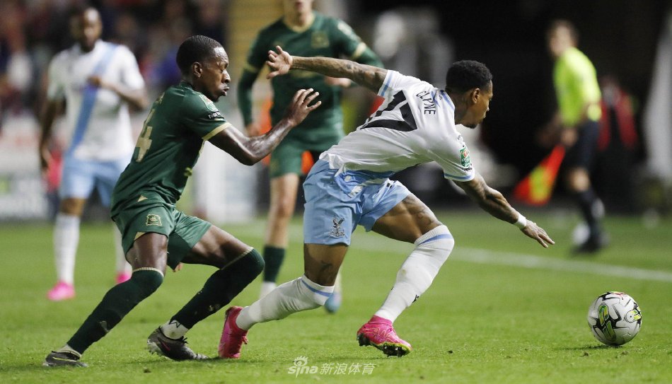 李梦的缺席 李梦的缺席